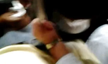 مرد جوان در سالن شهوانی فیلم جدید ماساژ راضی بود
