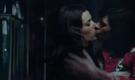 لورا لی لباس شنا را برداشته و خودارضایی عکس سکسی جدید جدید کرد