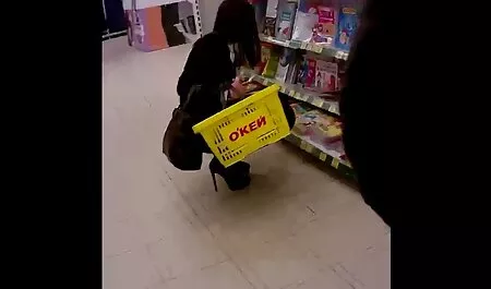 پرنعمت و آرایش سبزه که برای یک عکس سکسی جدید متحرک گپ شهوانی تشکیل شده است