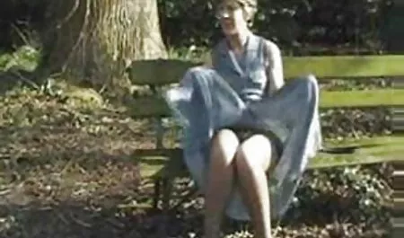 شلخته های چشم بزرگ از عکس های جدید سکس خارجی blowjob می بخشد